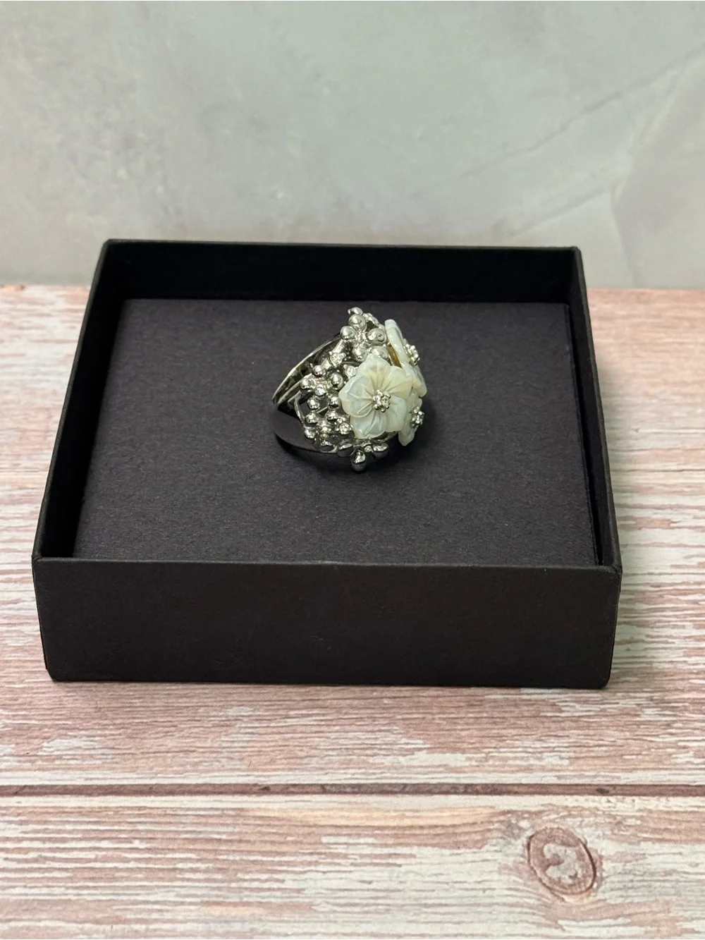 Floral Synthetic Mother-of-Pearl Cluster Ring - Size 8